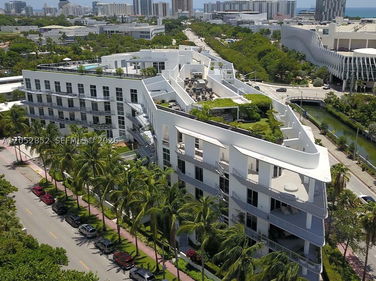 THE MERIDIAN CONDO - Residential