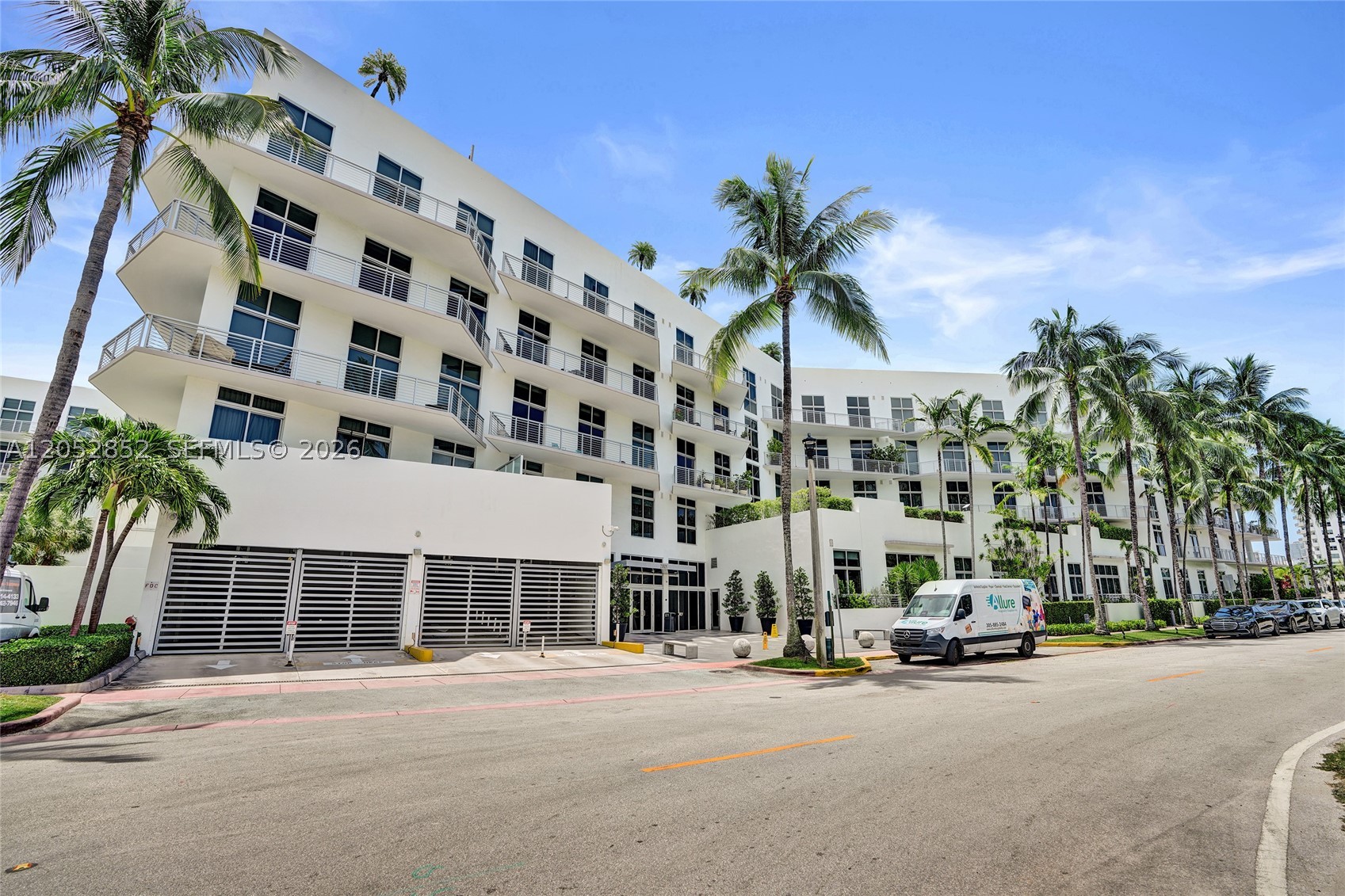 THE MERIDIAN CONDO - Residential