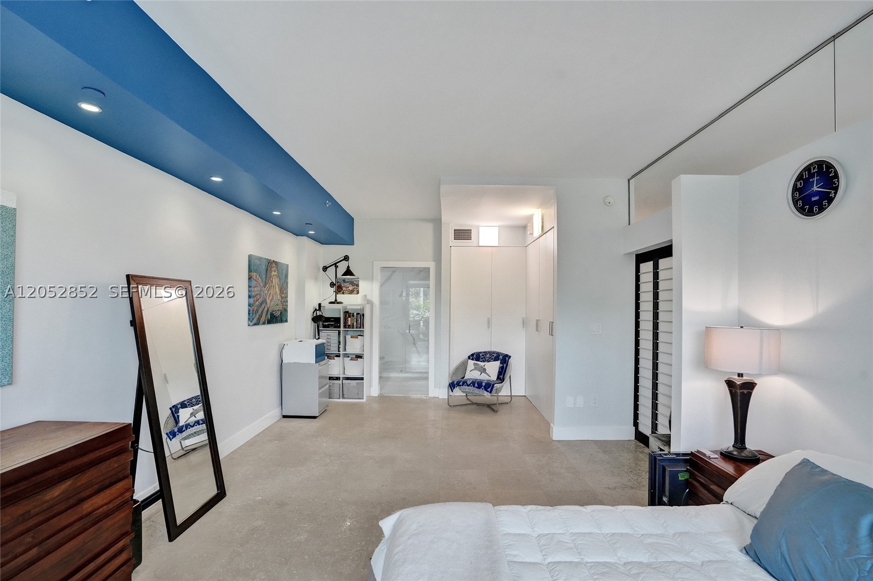 THE MERIDIAN CONDO - Residential