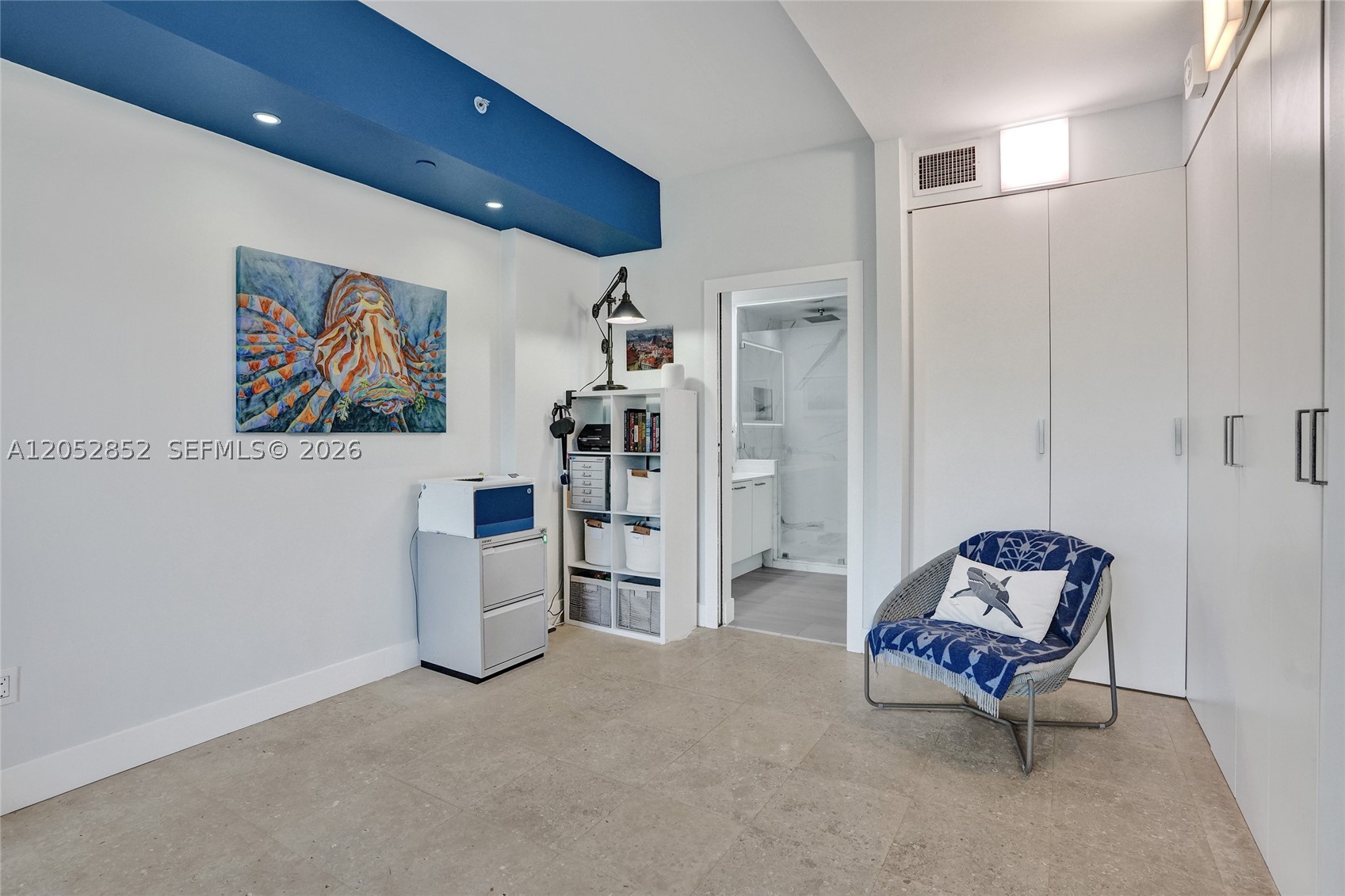 THE MERIDIAN CONDO - Residential