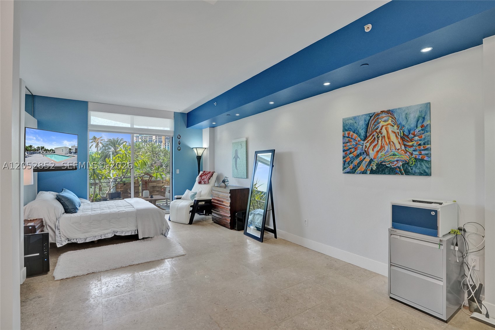 THE MERIDIAN CONDO - Residential