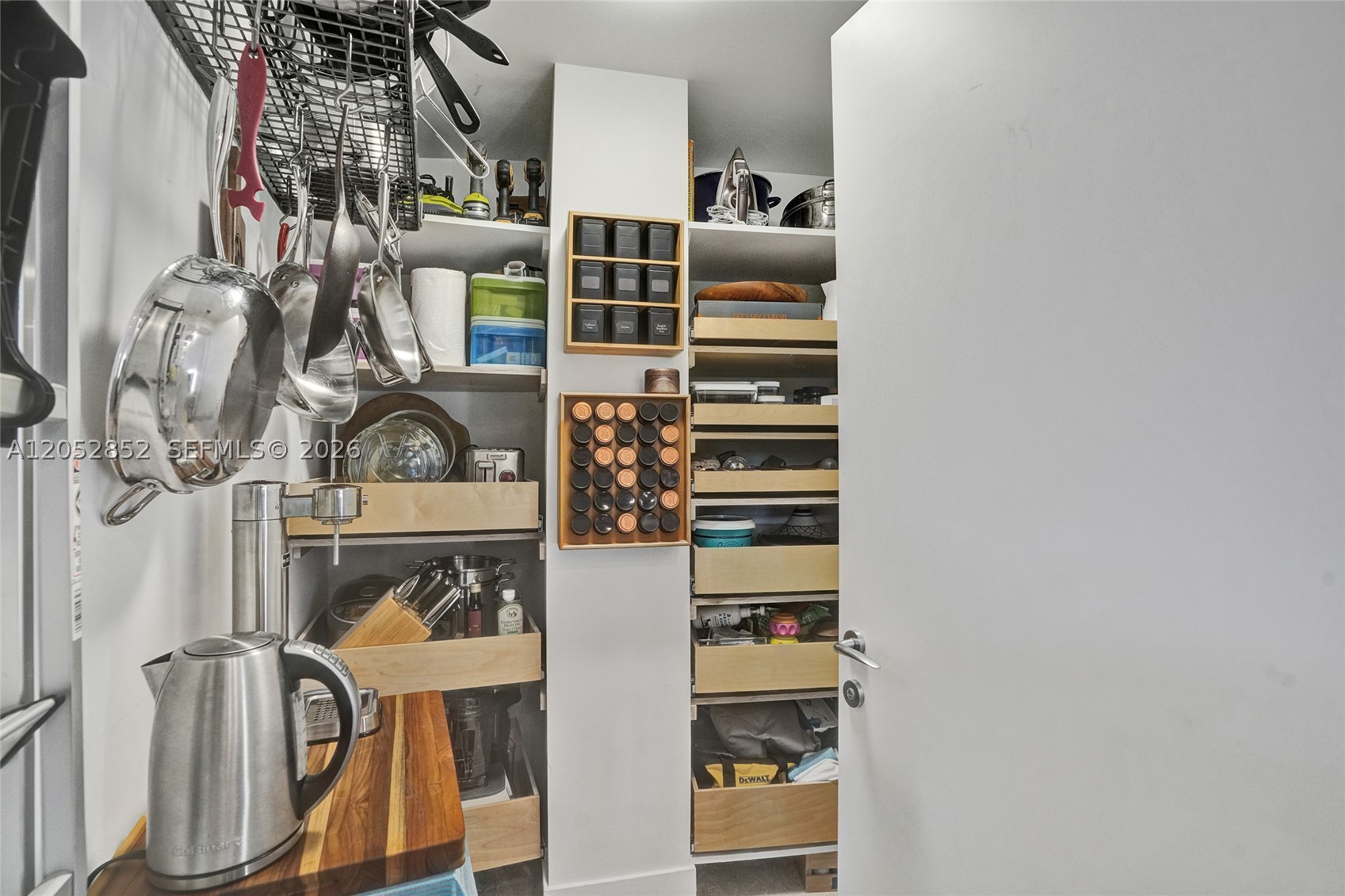 THE MERIDIAN CONDO - Residential