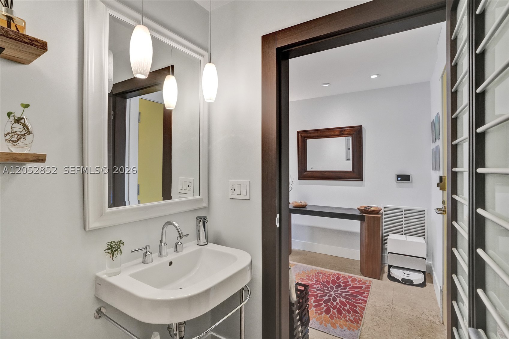 THE MERIDIAN CONDO - Residential