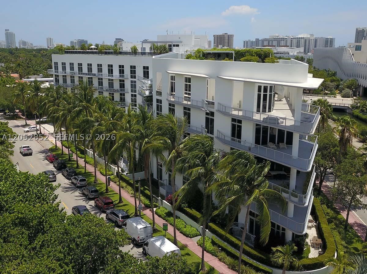 THE MERIDIAN CONDO - Residential