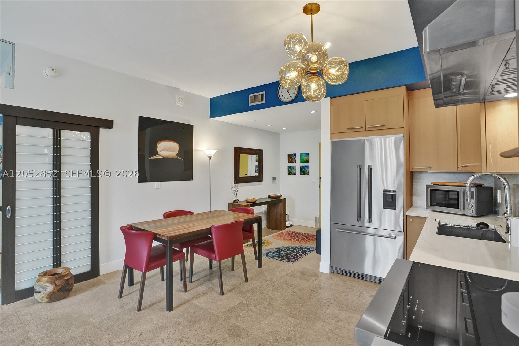 THE MERIDIAN CONDO - Residential
