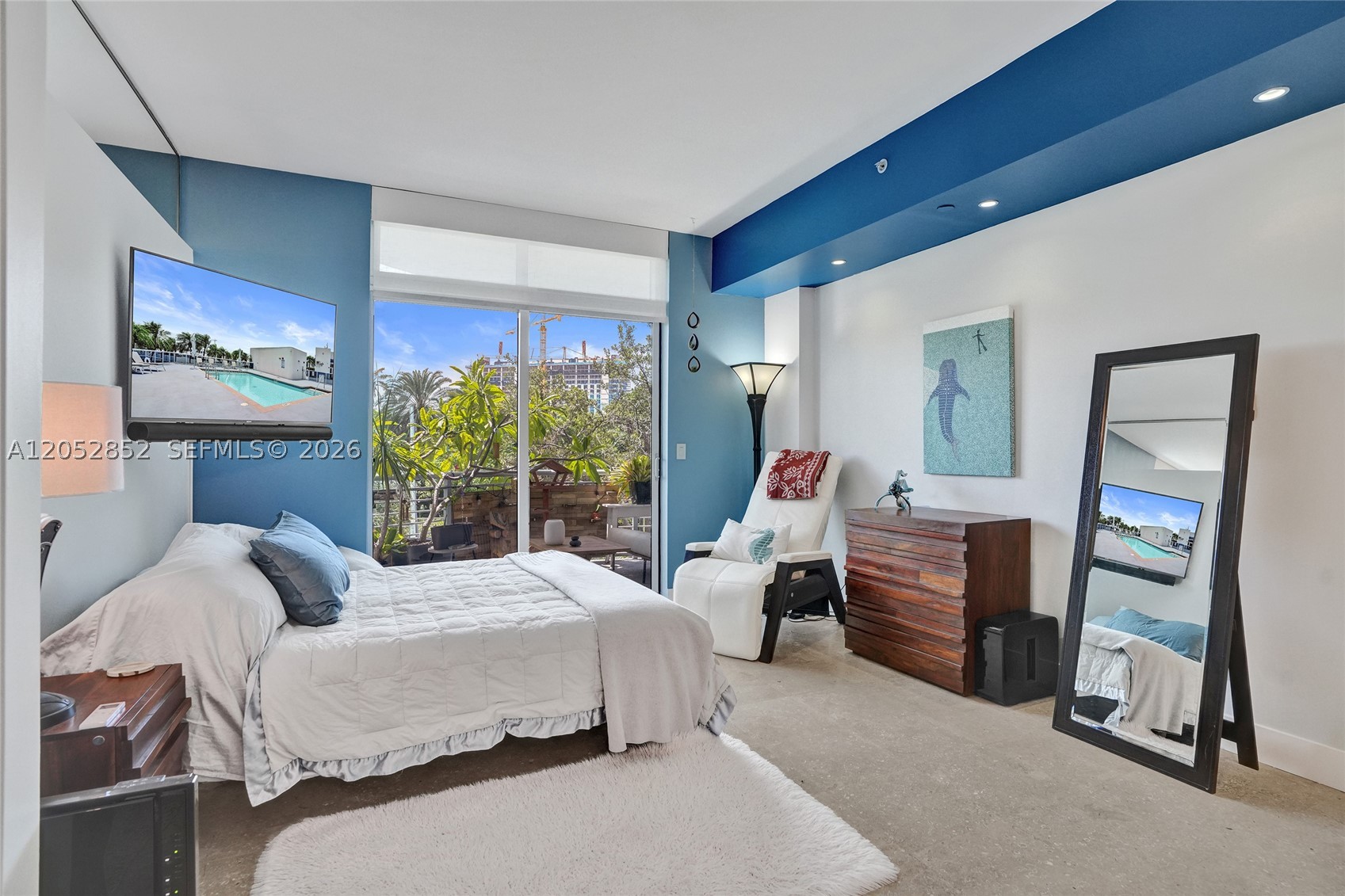 THE MERIDIAN CONDO - Residential