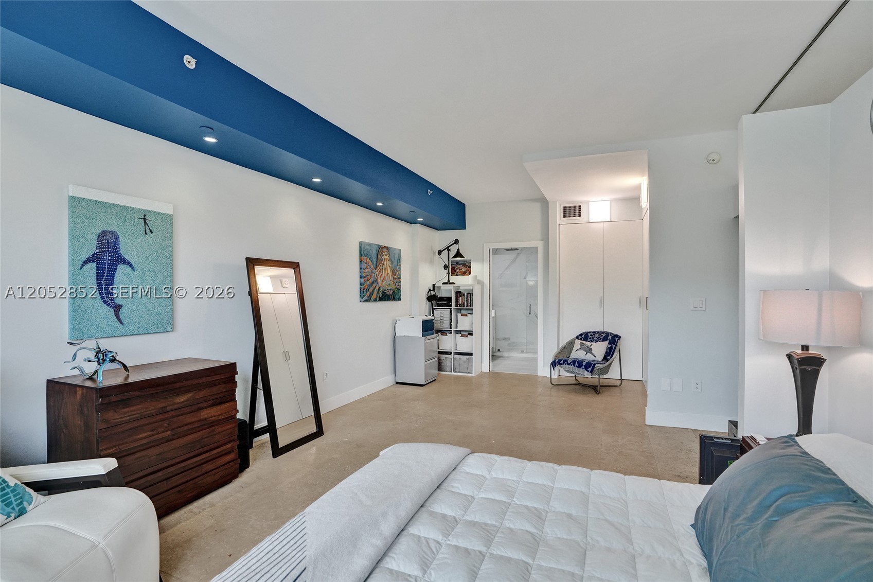 THE MERIDIAN CONDO - Residential