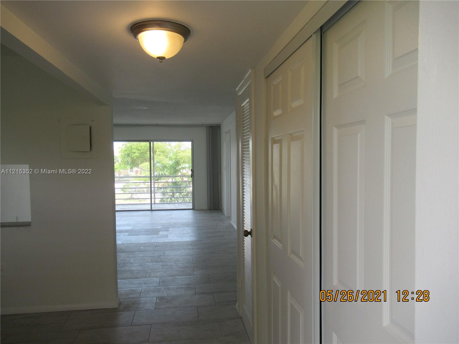 SUNRISE LAKES 36 CONDO - Residential Lease