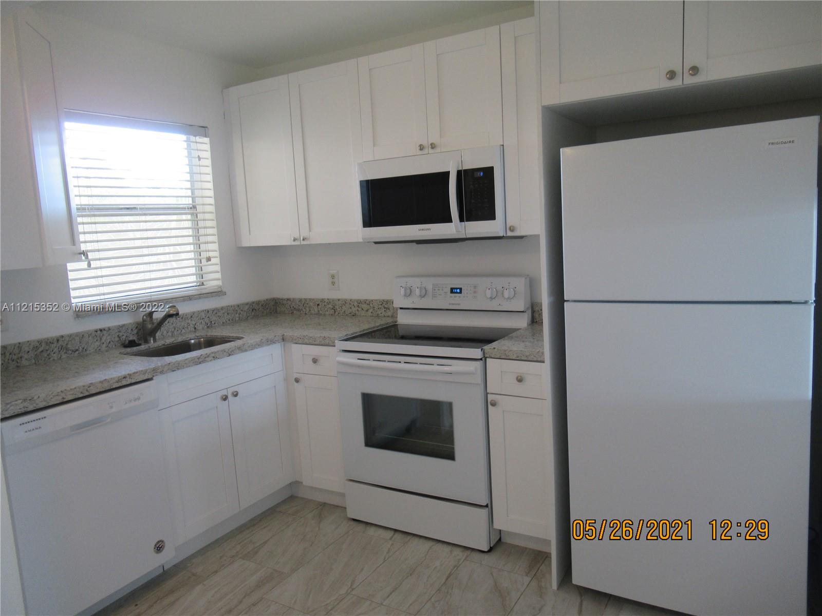 SUNRISE LAKES 36 CONDO - Residential Lease