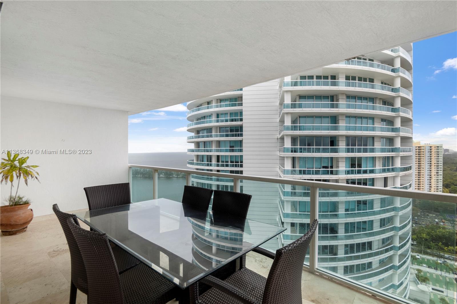 SKYLINE ON BRICKELL CONDO - Residential