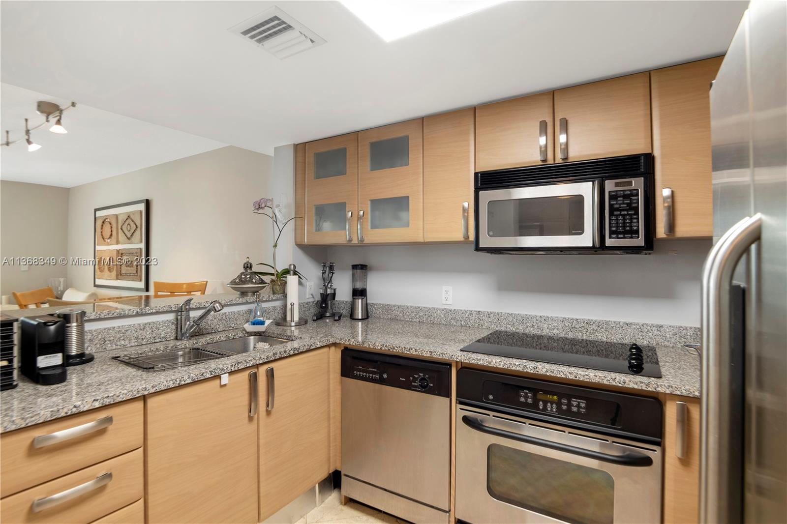 SKYLINE ON BRICKELL CONDO - Residential