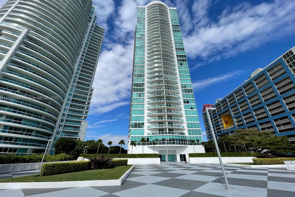 SKYLINE ON BRICKELL CONDO - Residential