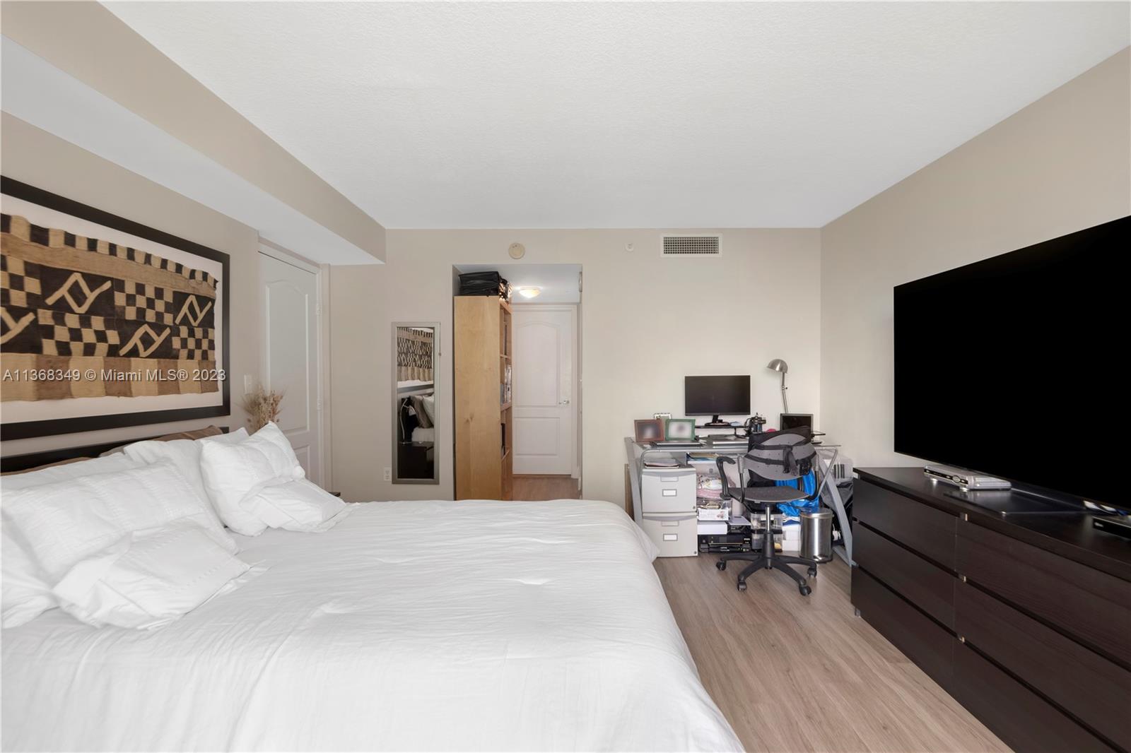 SKYLINE ON BRICKELL CONDO - Residential