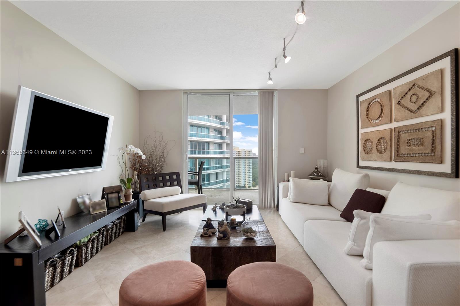SKYLINE ON BRICKELL CONDO - Residential