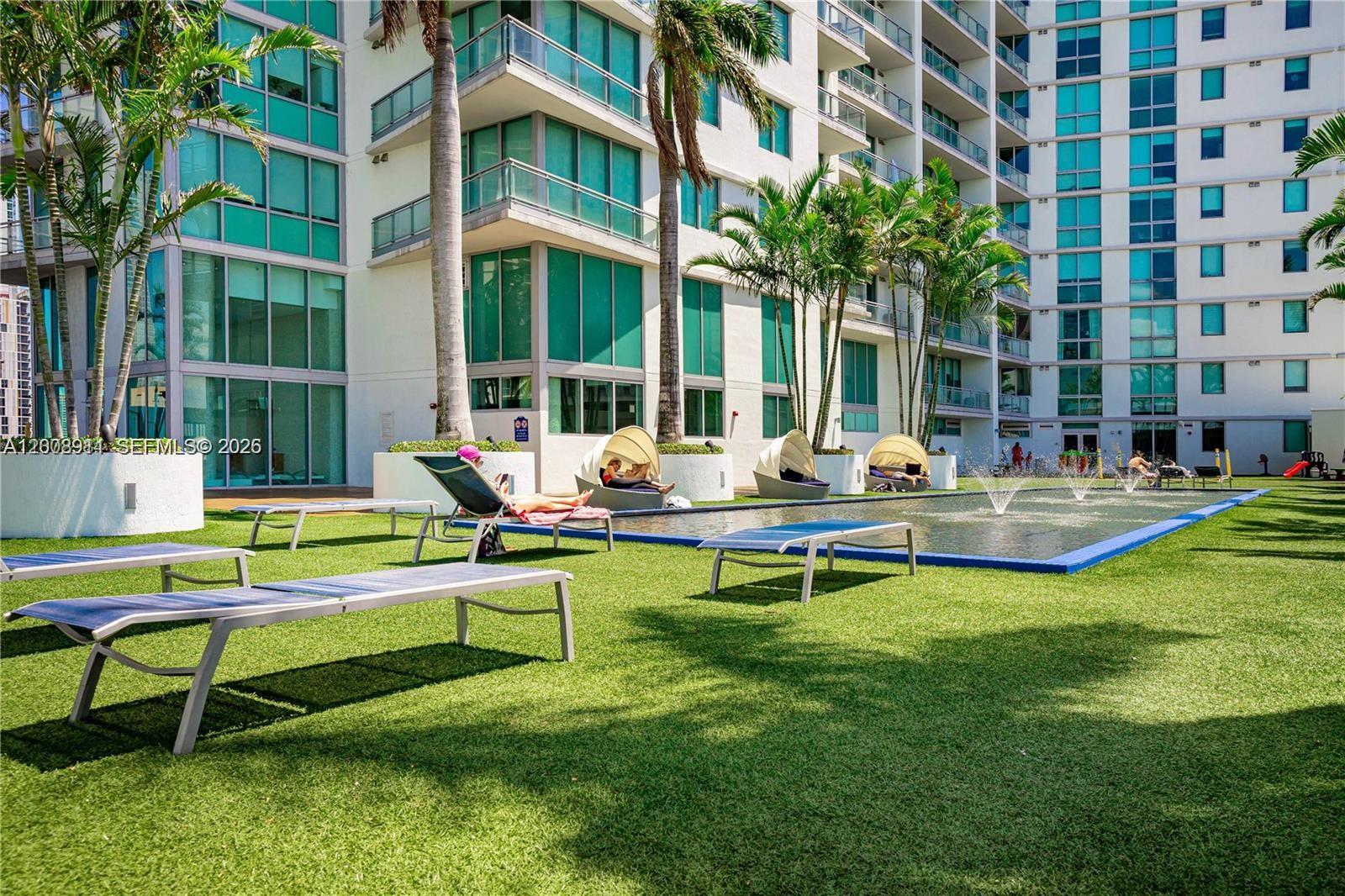 MINT CONDO - Residential