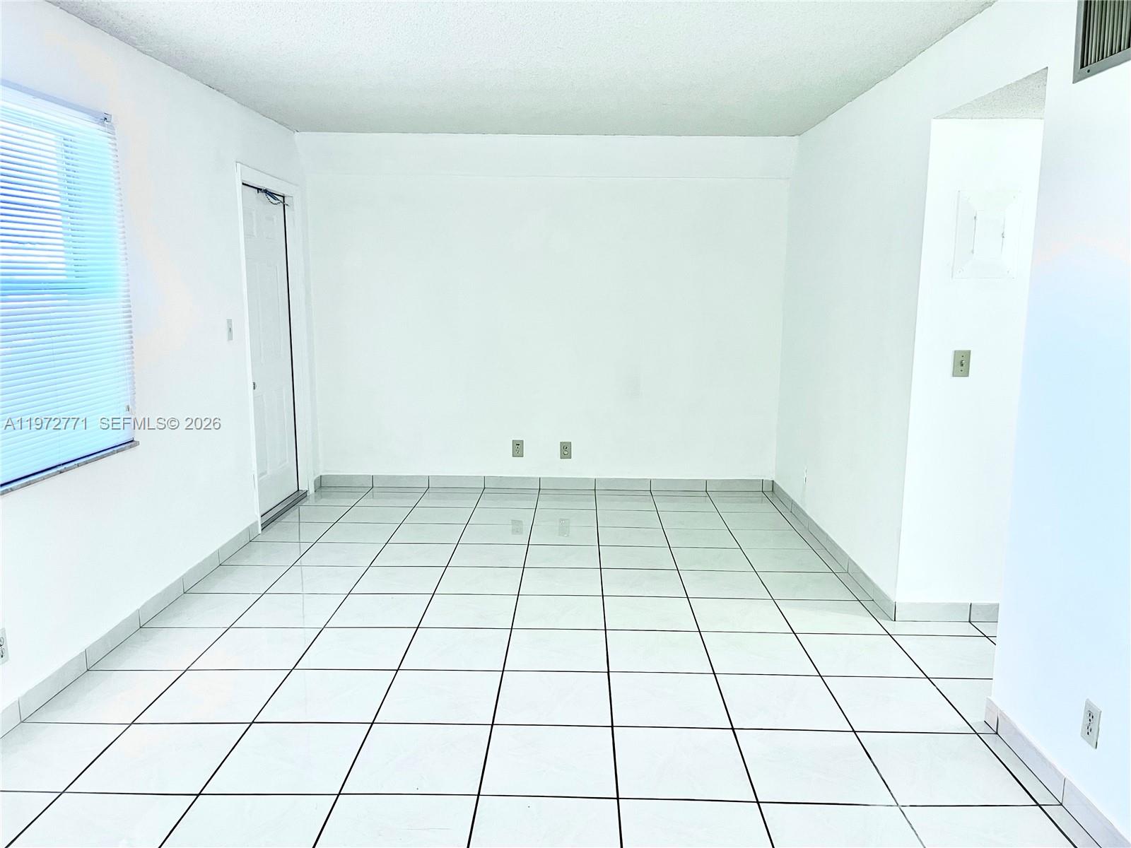WARRENTON HOUSE CONDO - Residential