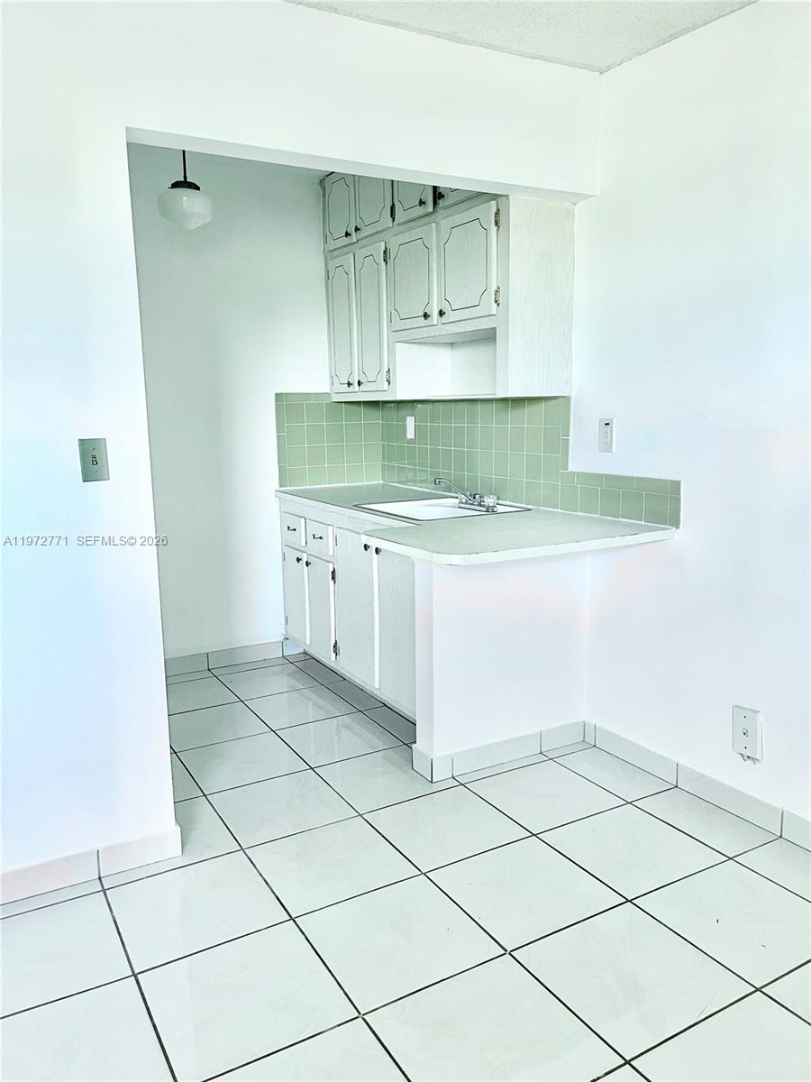 WARRENTON HOUSE CONDO - Residential