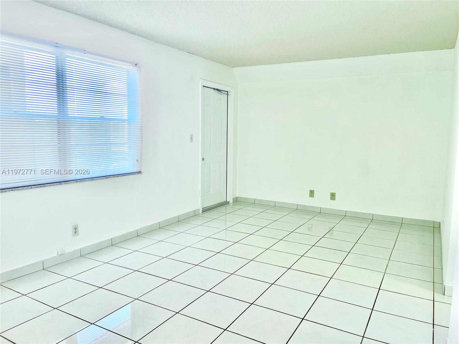 WARRENTON HOUSE CONDO - Residential
