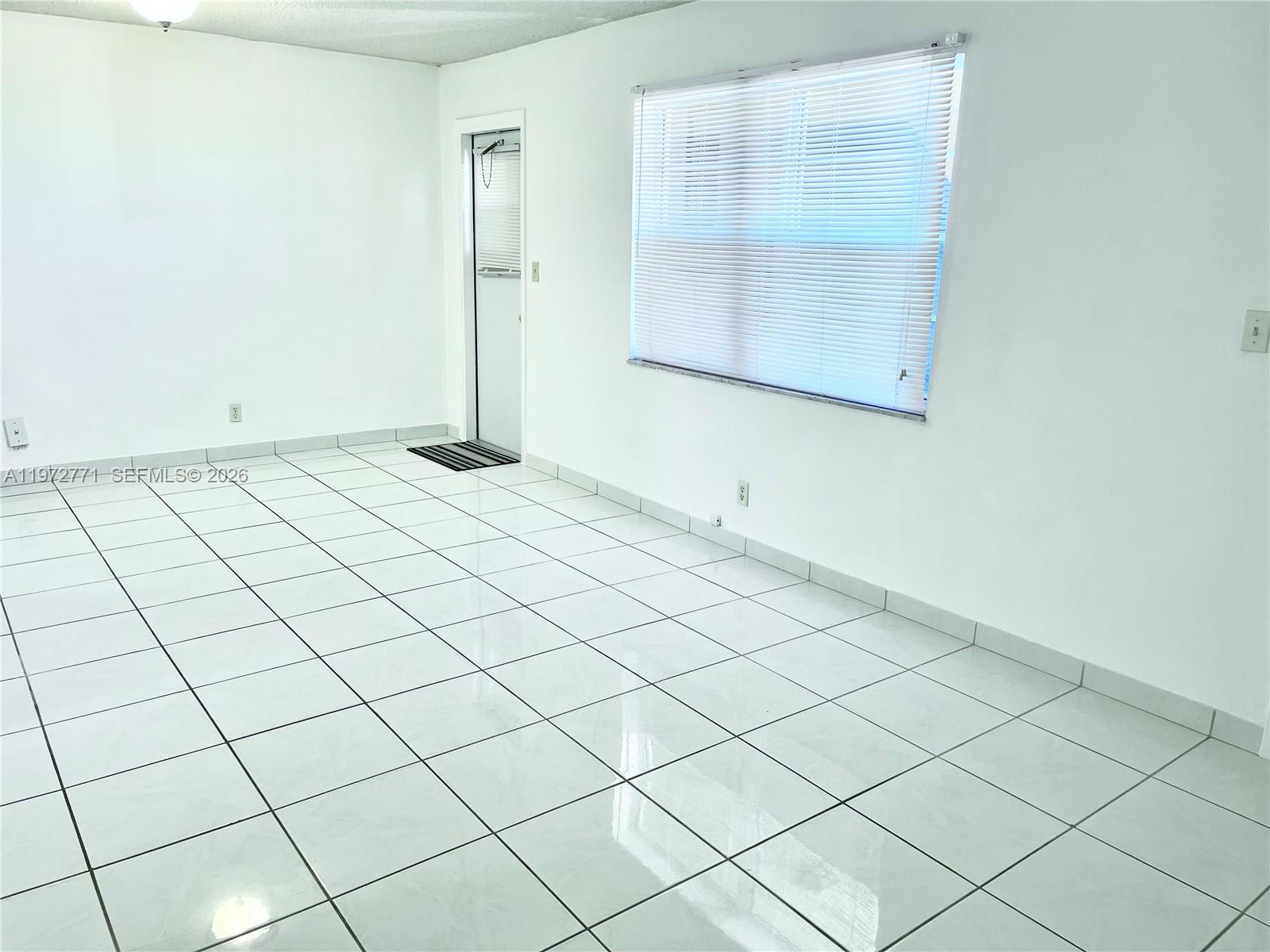 WARRENTON HOUSE CONDO - Residential