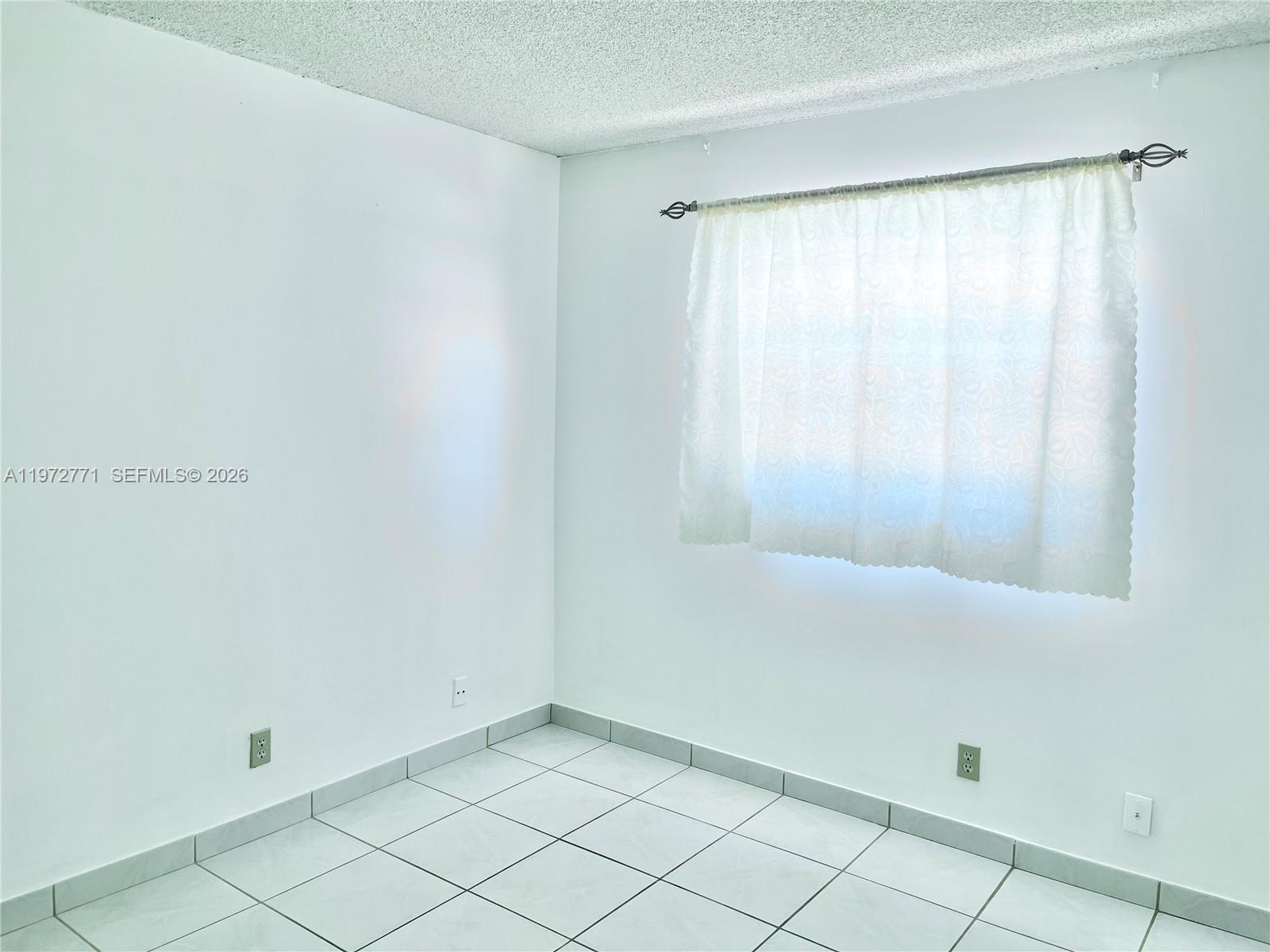 WARRENTON HOUSE CONDO - Residential