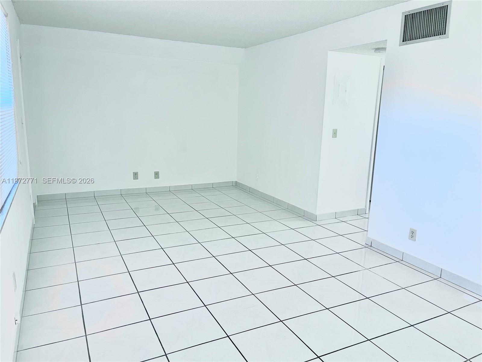 WARRENTON HOUSE CONDO - Residential