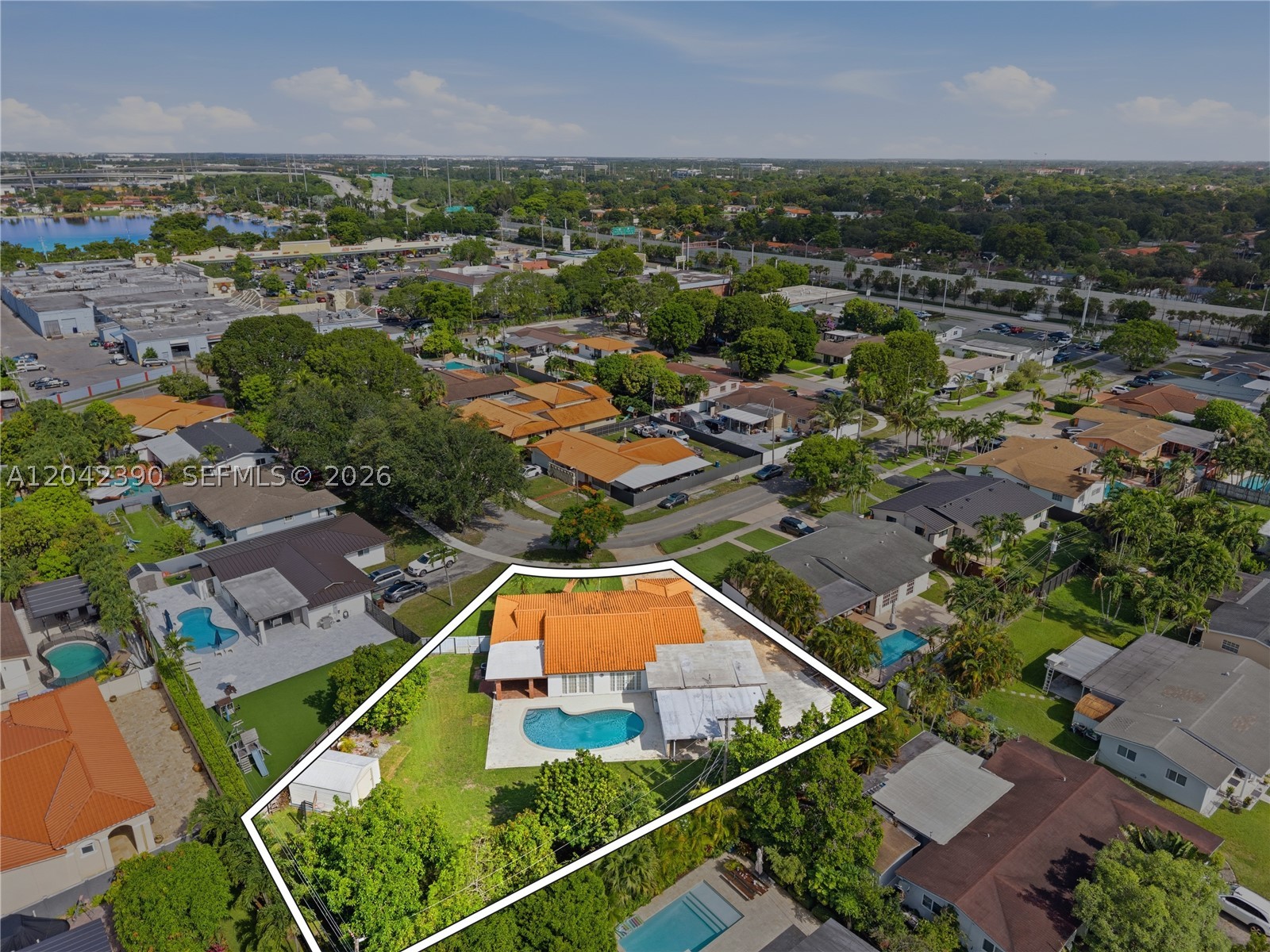 PALM SPRINGS LAKES 2ND AD - Residential