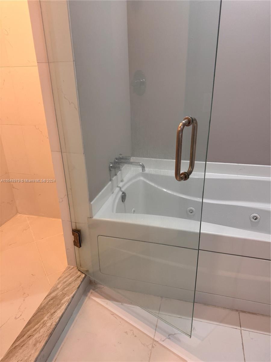 500 BRICKELL WEST CONDO - Residential Lease