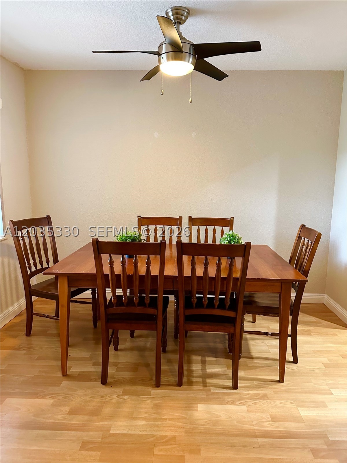 Bright and well-maintained 1-bedroom, 1-bathroom condo in the heart of Dania Beach! This inviting residence features laminate flooring throughout, a functional layout, abundant natural light, and an assigned parking space. The unit has been well cared for and offers comfortable living in a clean and move-in-ready condition.

Enjoy a fantastic location just minutes from the beach, shopping, dining, entertainment, major highways, Fort Lauderdale Airport, and Dania Pointe. Residents of this well-maintained community have access to excellent amenities, including a swimming pool, tennis courts, fitness center, and beautifully maintained grounds.