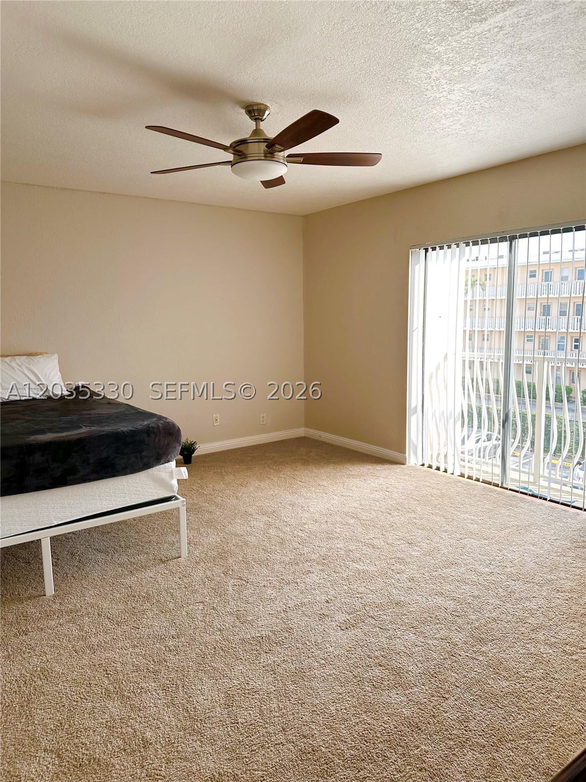 PALM VILLAGE CLUB CONDO - Residential Lease