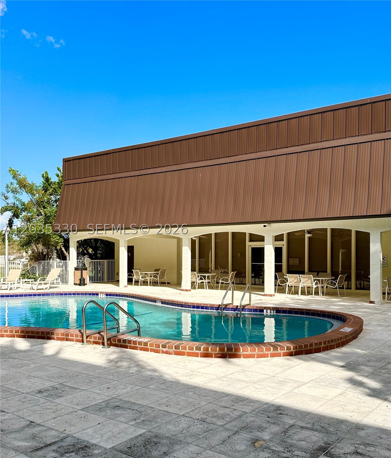 PALM VILLAGE CLUB CONDO - Residential Lease
