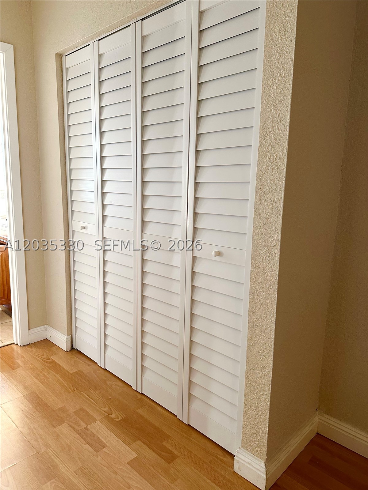 PALM VILLAGE CLUB CONDO - Residential Lease