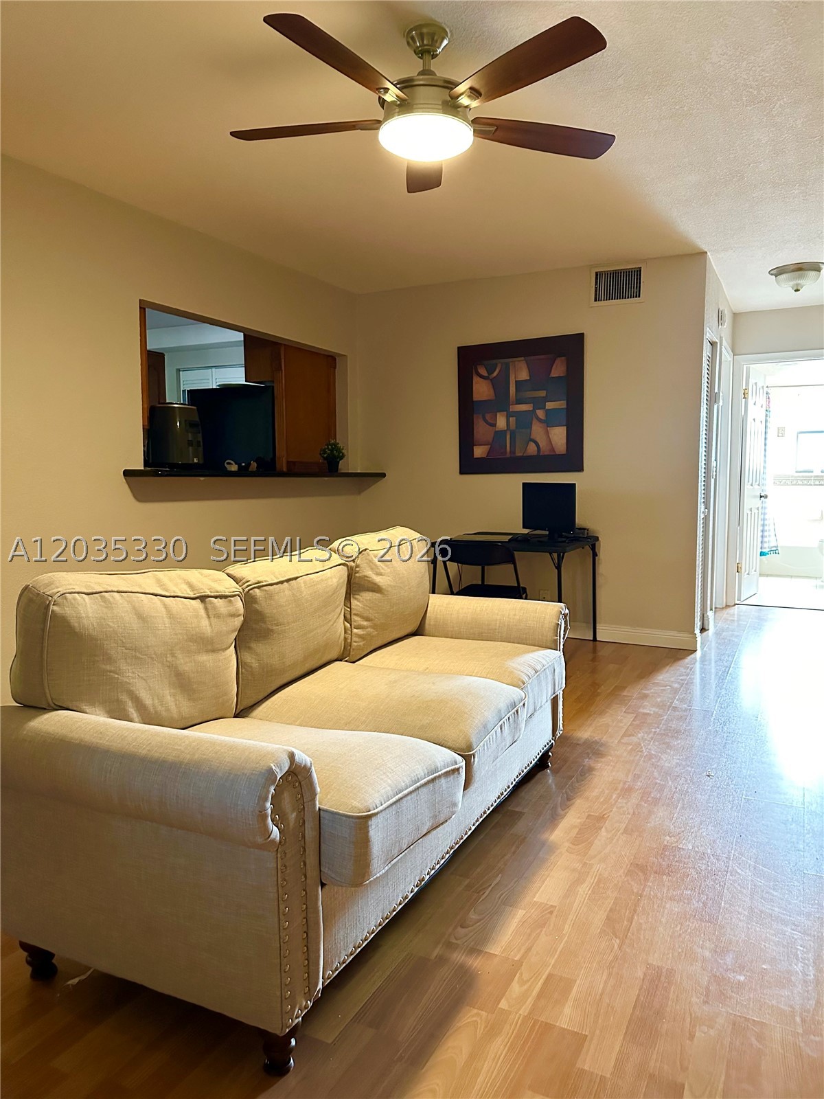 PALM VILLAGE CLUB CONDO - Residential Lease