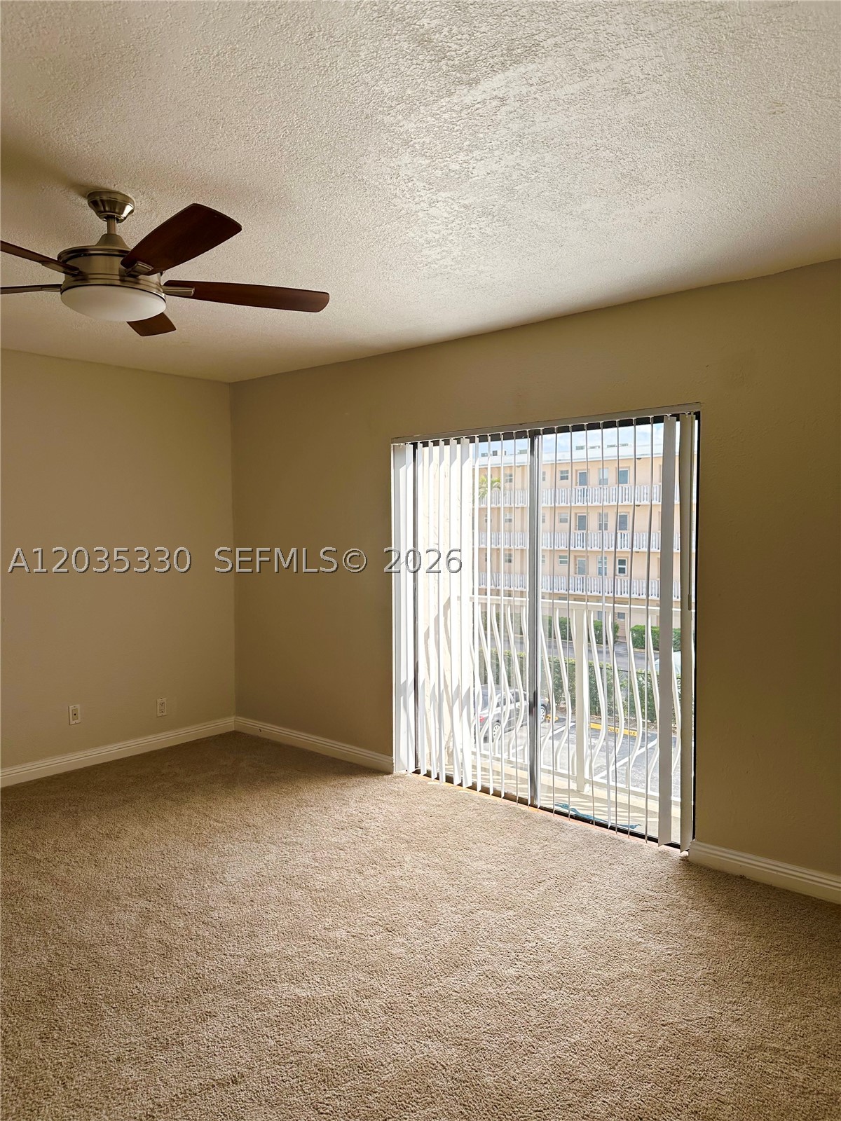 PALM VILLAGE CLUB CONDO - Residential Lease
