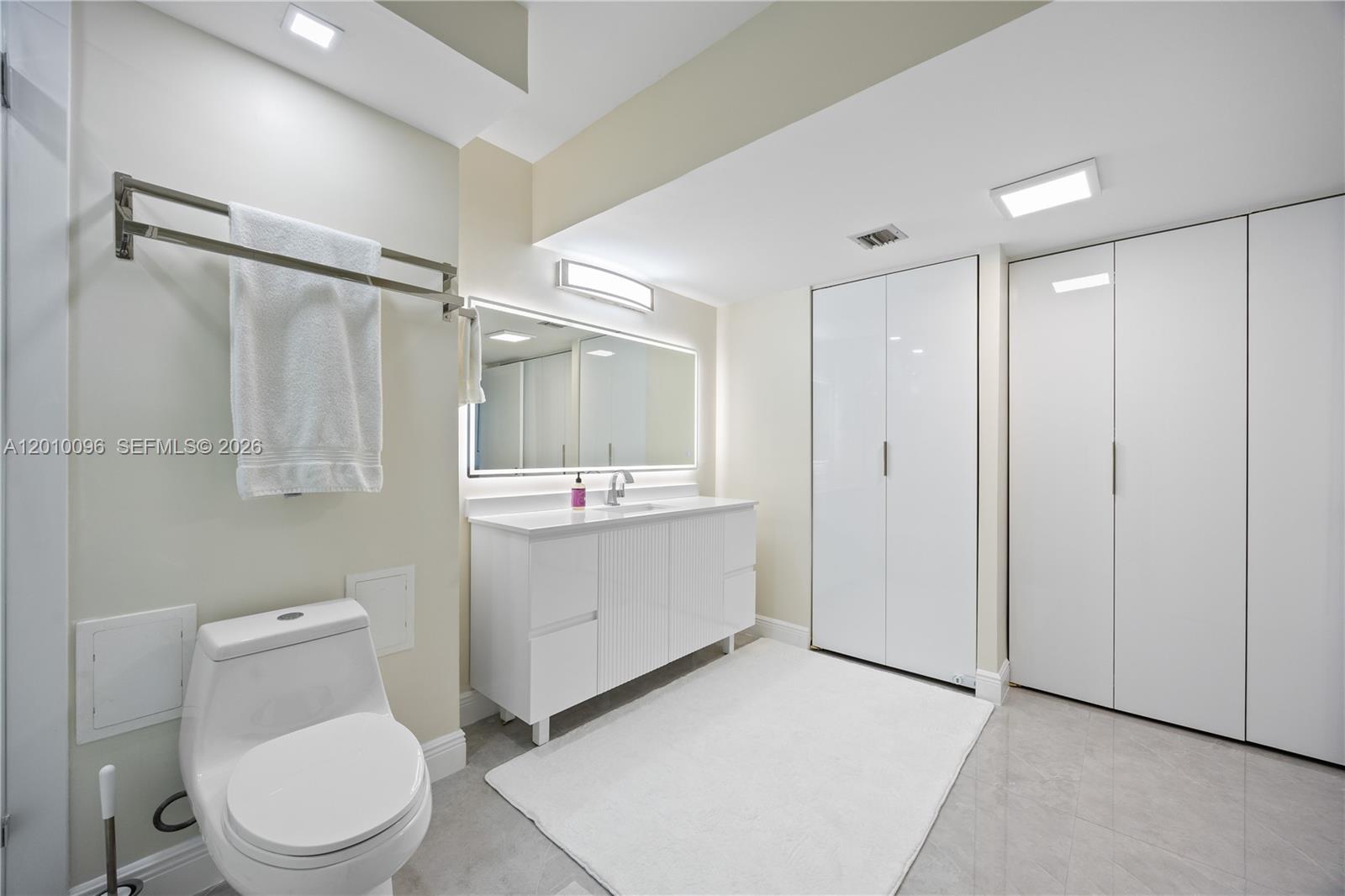 CORONADO CONDO- TOWER II - Residential
