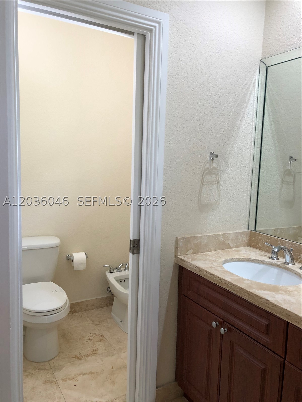 GIFFORD LANE VILLAS CONDO - Residential Lease