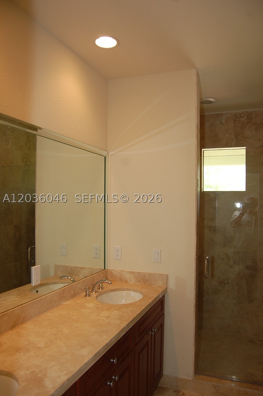 GIFFORD LANE VILLAS CONDO - Residential Lease