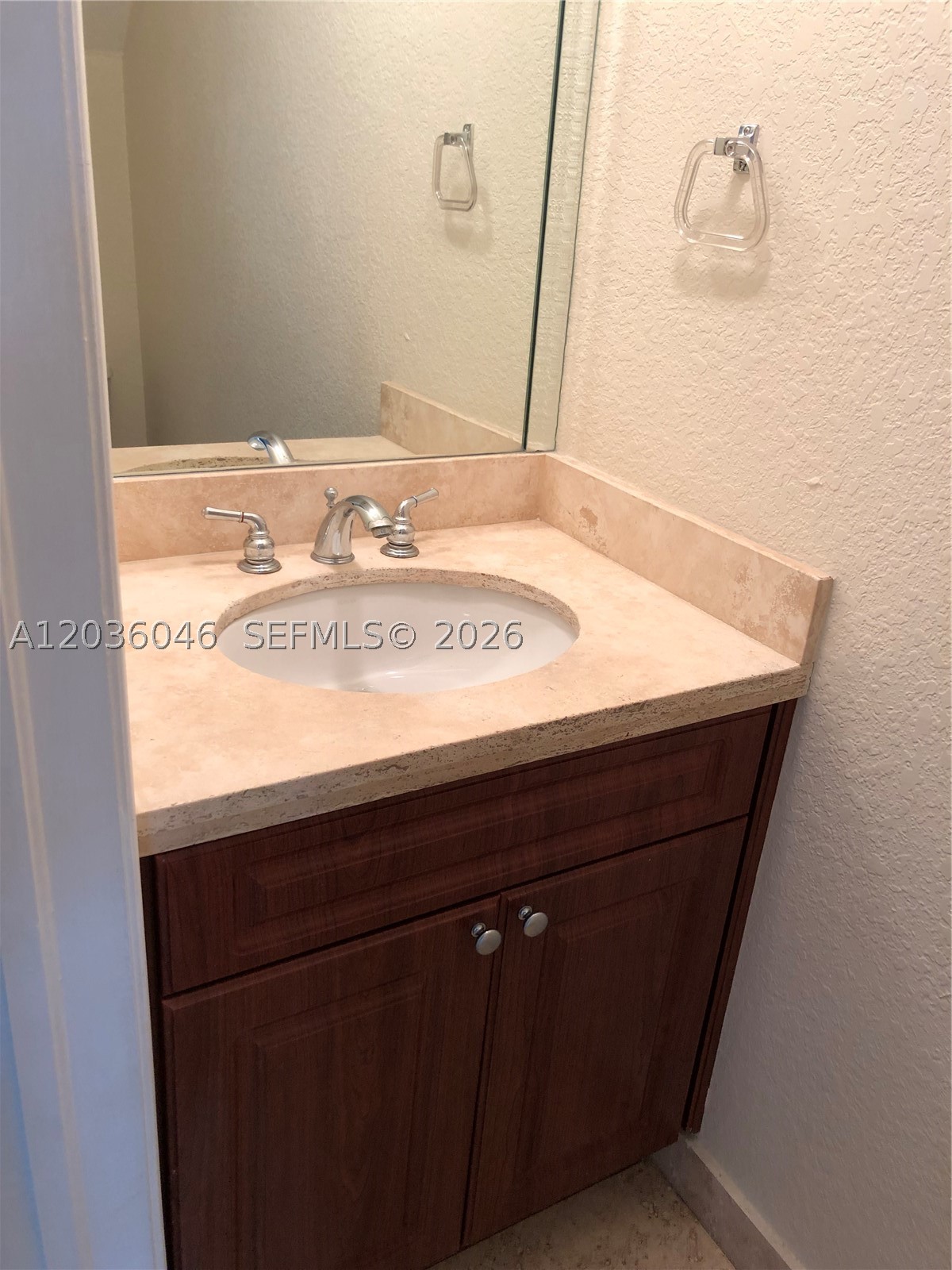 GIFFORD LANE VILLAS CONDO - Residential Lease
