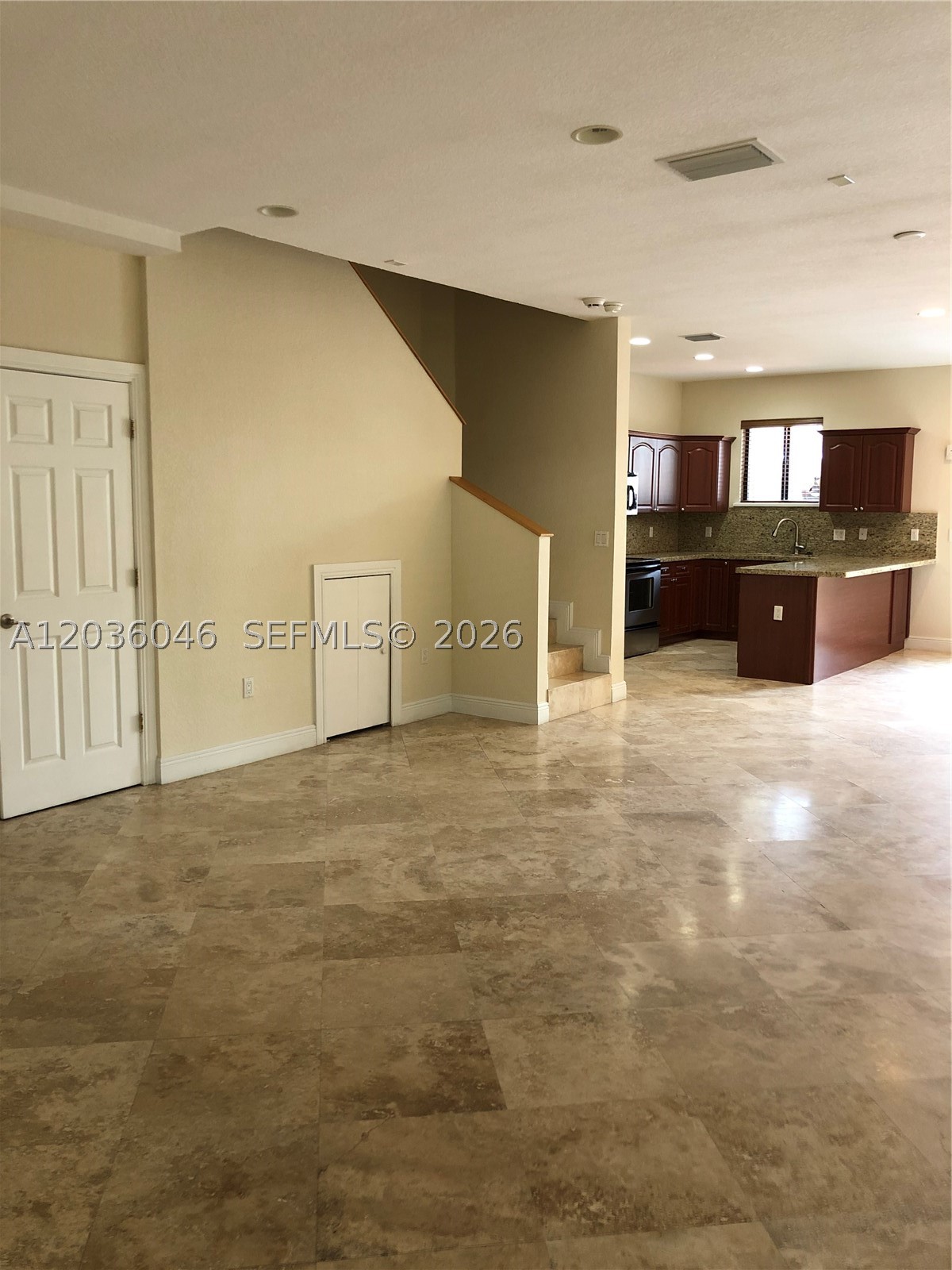GIFFORD LANE VILLAS CONDO - Residential Lease
