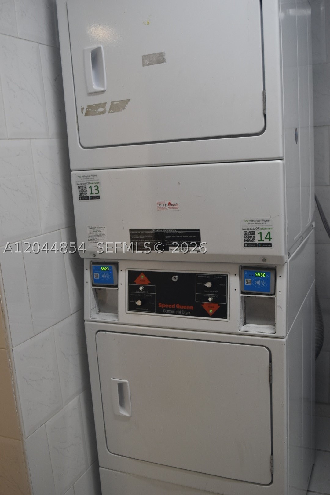 LAS ESTRELLAS CONDO - Residential Lease