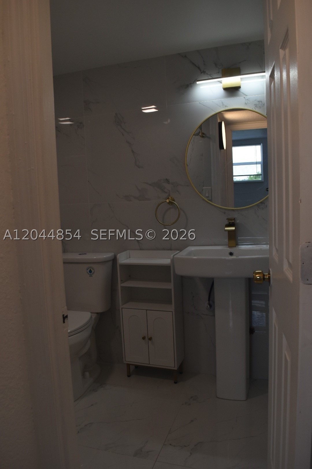 LAS ESTRELLAS CONDO - Residential Lease