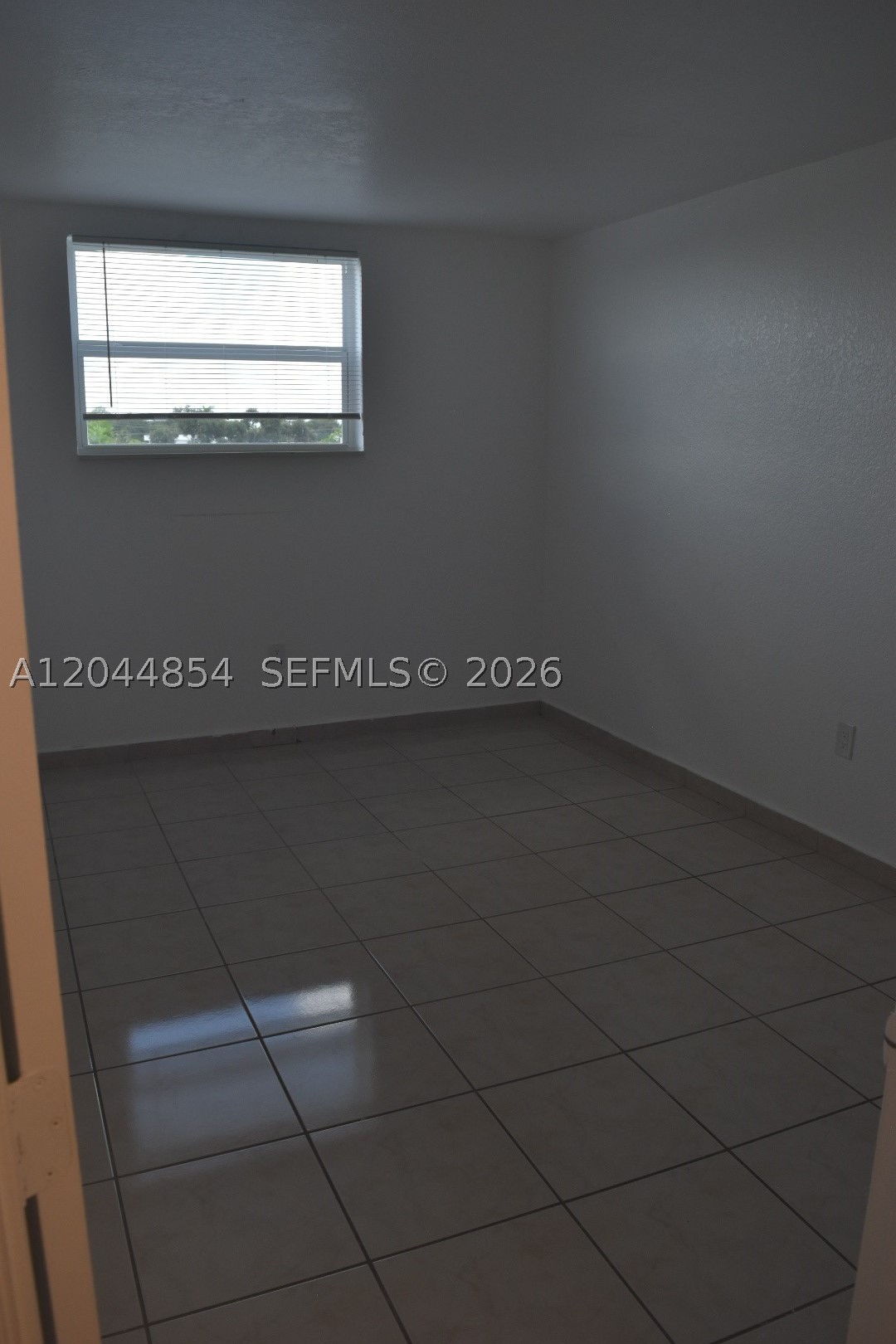 LAS ESTRELLAS CONDO - Residential Lease