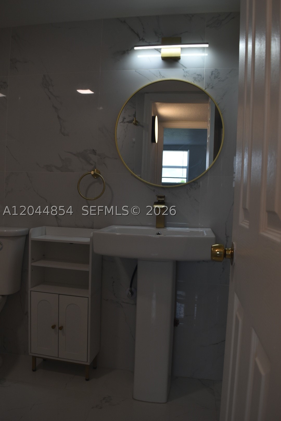 LAS ESTRELLAS CONDO - Residential Lease