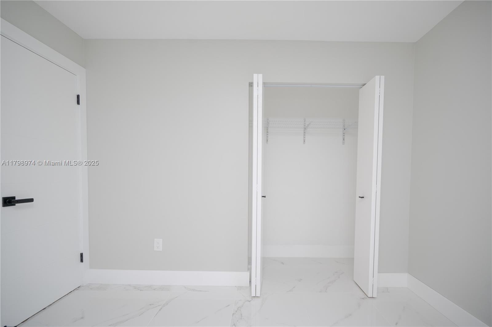 EL BATEY CONDO - Residential