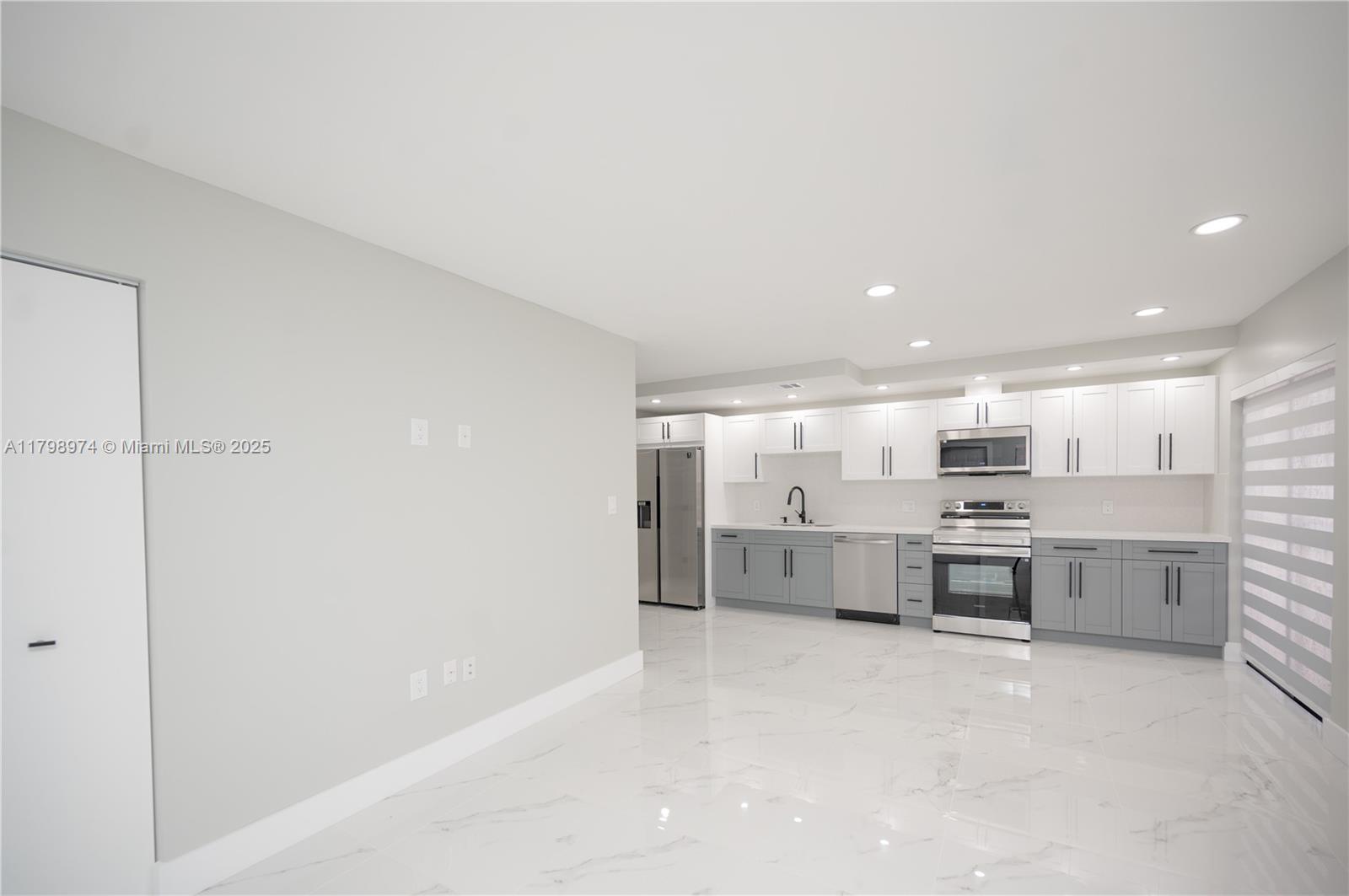 EL BATEY CONDO - Residential