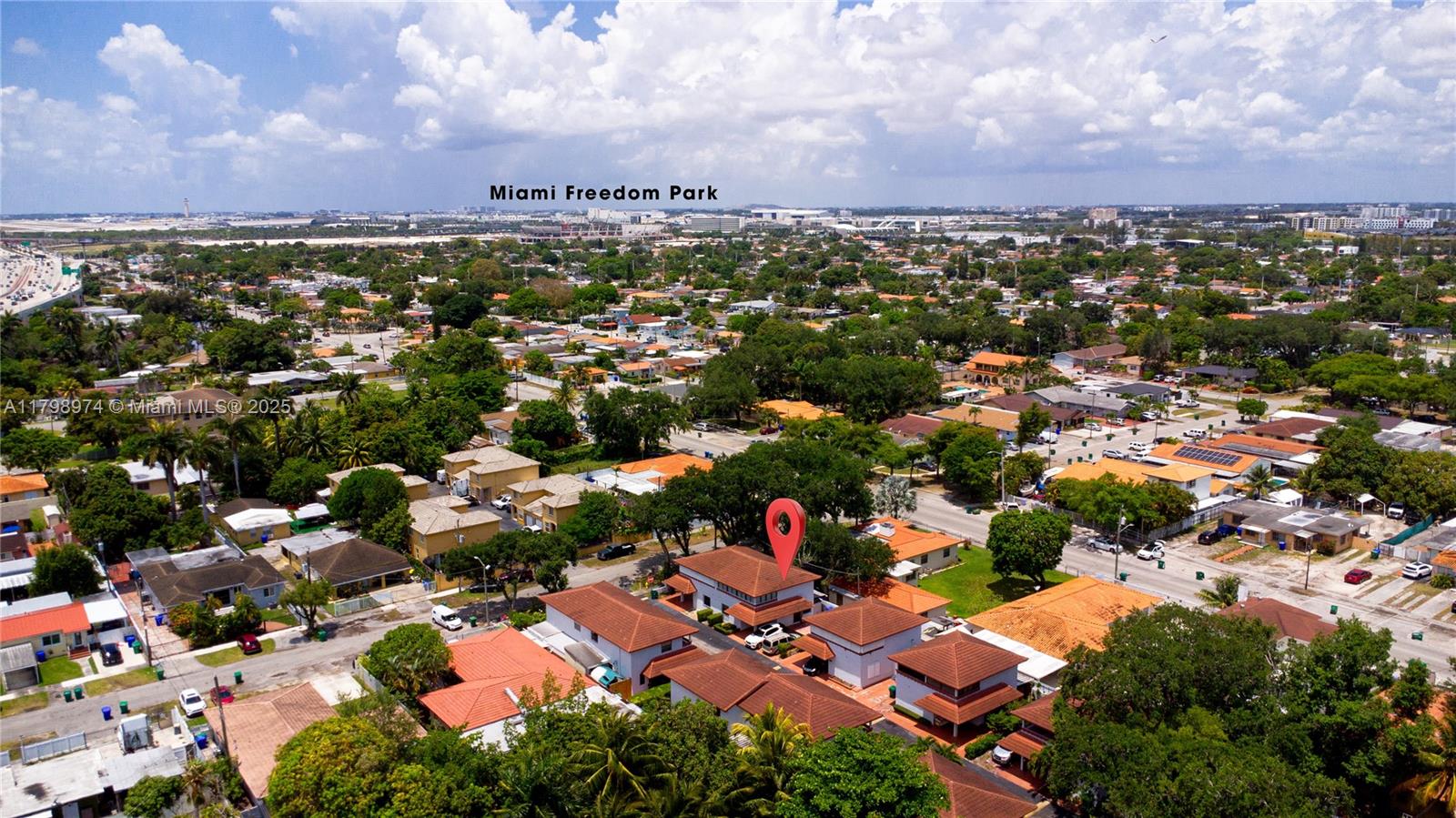 EL BATEY CONDO - Residential