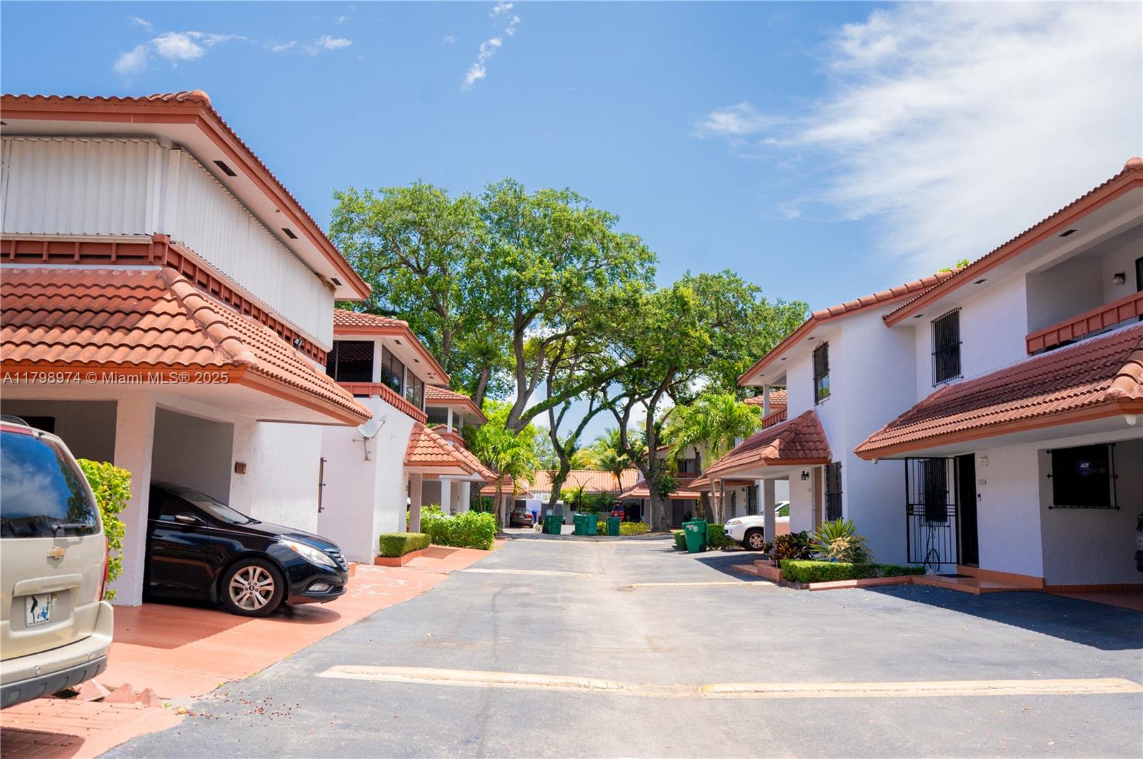 EL BATEY CONDO - Residential