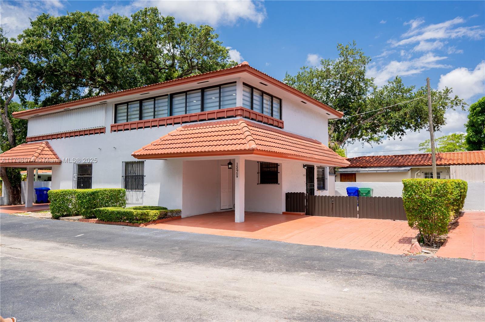 EL BATEY CONDO - Residential