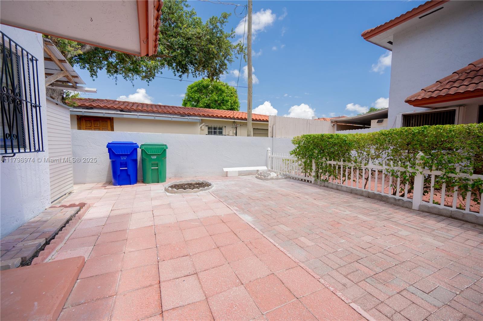 EL BATEY CONDO - Residential