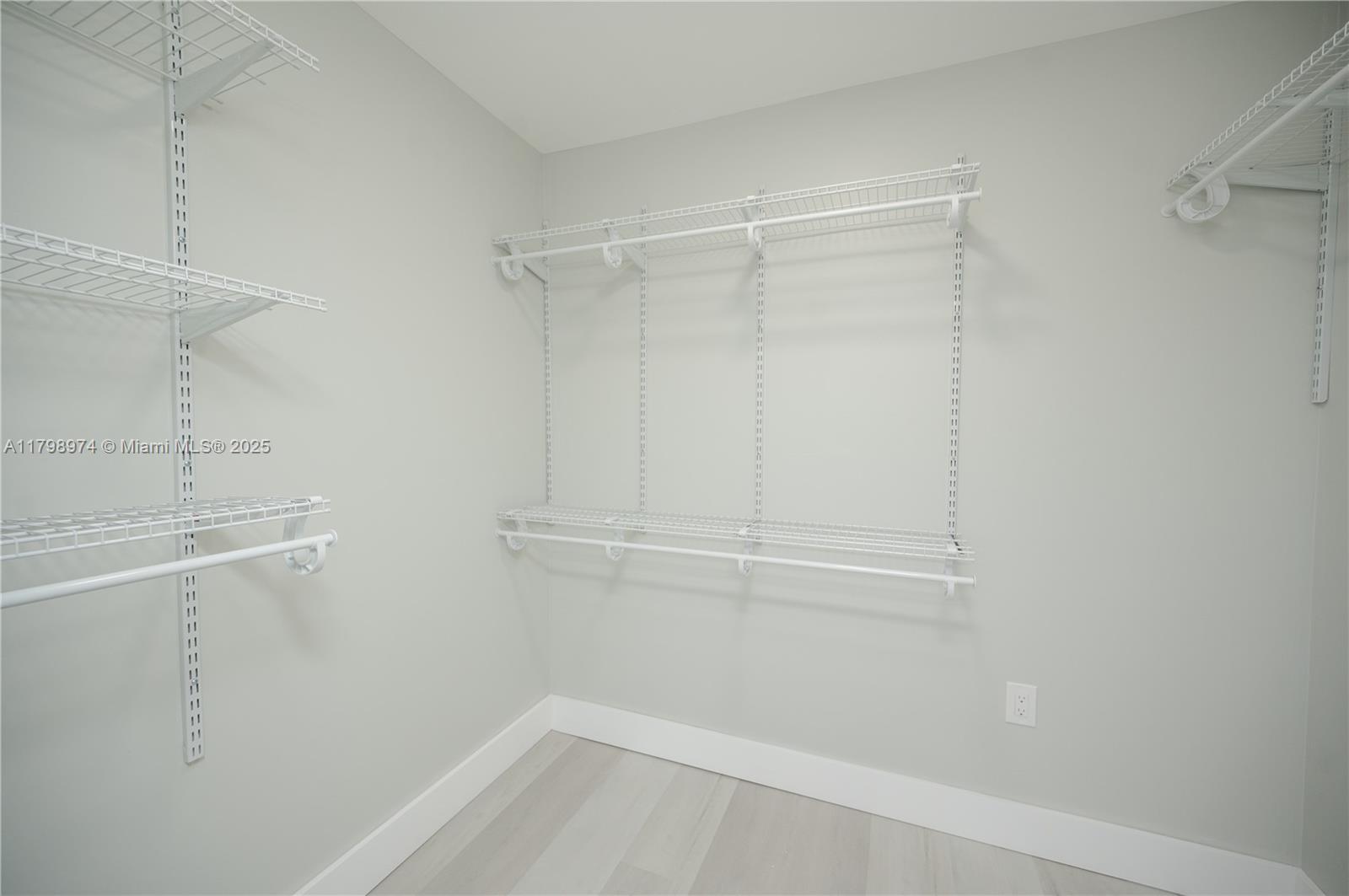 EL BATEY CONDO - Residential