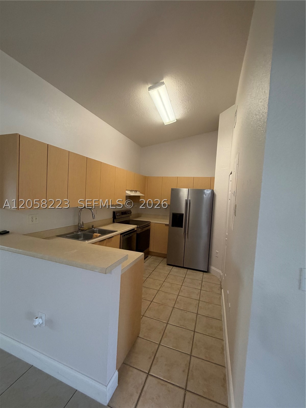 RICHMOND TOWNHOUSE - Residential
